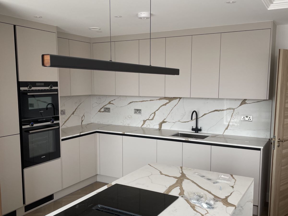 kitchen-in-kensington-apartments